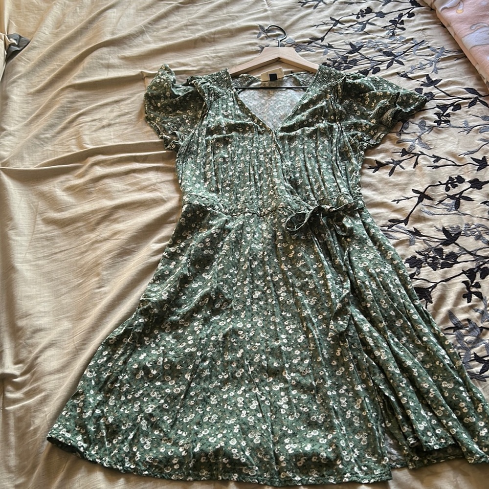 A nice flowery airy wear. Cute and simple.